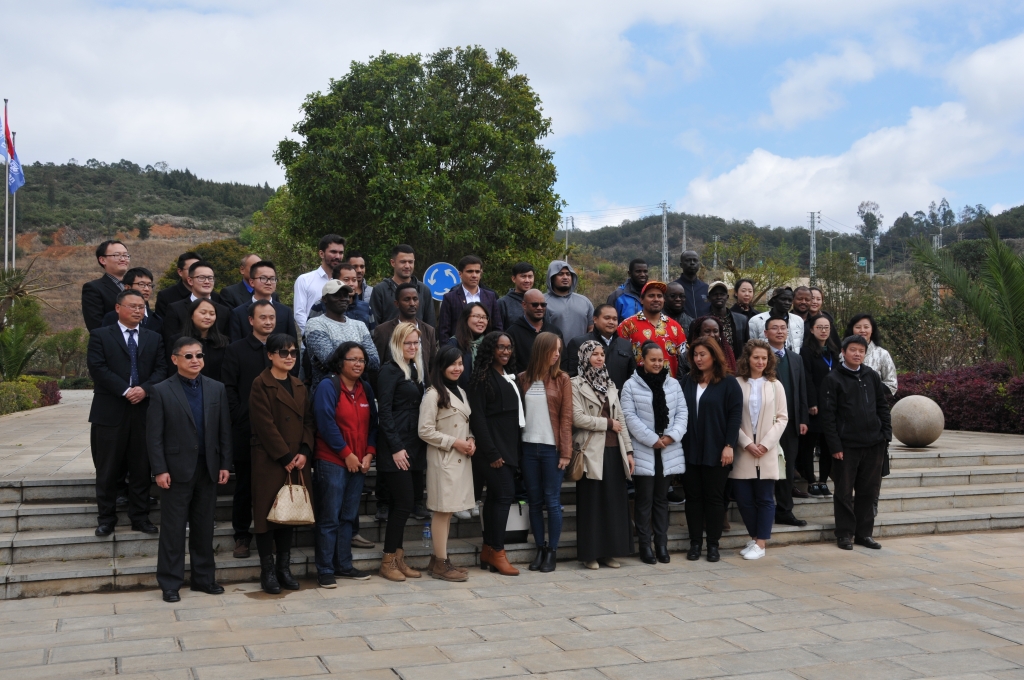 迎五洲来客 启国际营业新篇章——云南财经大学国际工商学院外国留学生赴公司旅行考察记