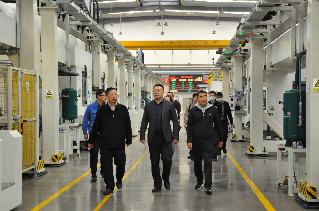 市国资委党组到云南Z6尊龙凯时动力集团有限公司开展调研并检查清静生产事情